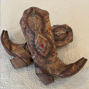 Corral Vintage El Dorado Aztec Embroidered Leather Snip Toe Western Boot Fringe